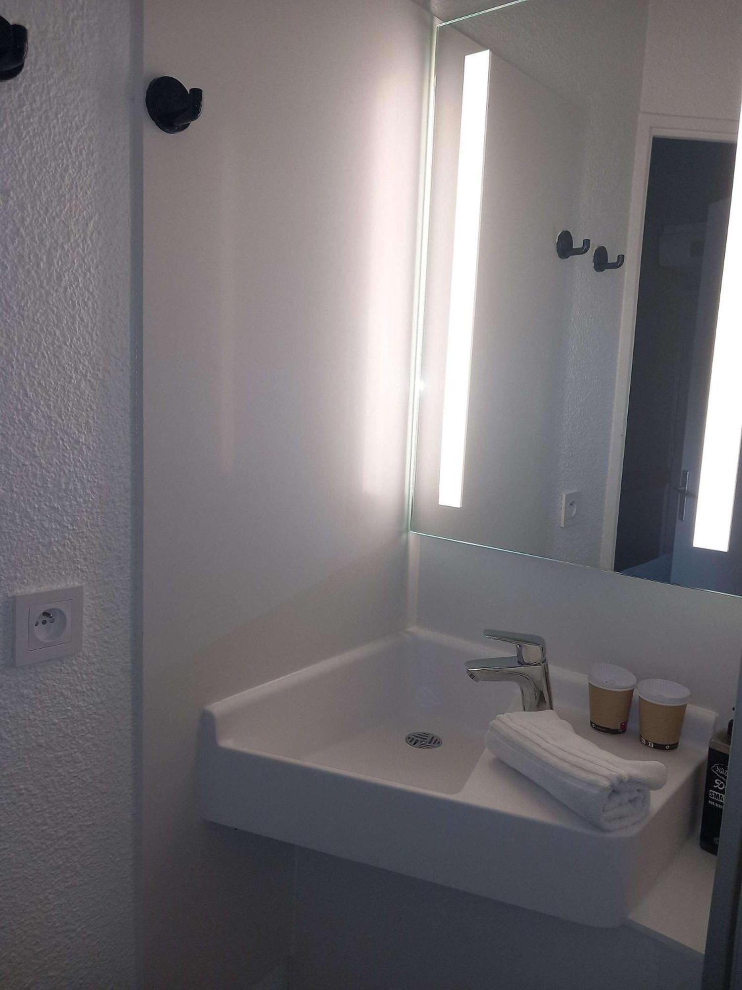 Ibis Budget Arles Sud Fourchon Exterior photo